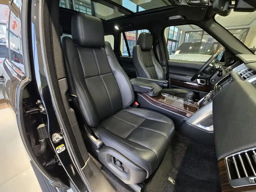 Land Rover Range Rover 2018 — фото 13
