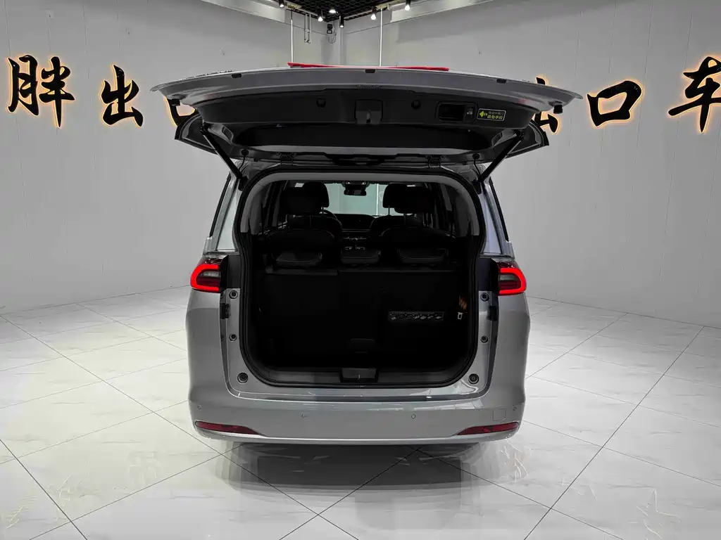 GAC Trumpchi M6 2022 — фото 16