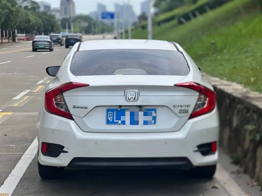 Honda Civic 2020 — фото 3