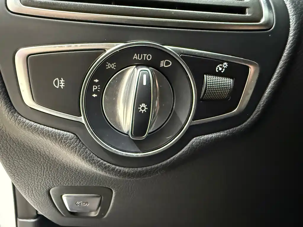 Mercedes-Benz GLC 2020 — фото 21