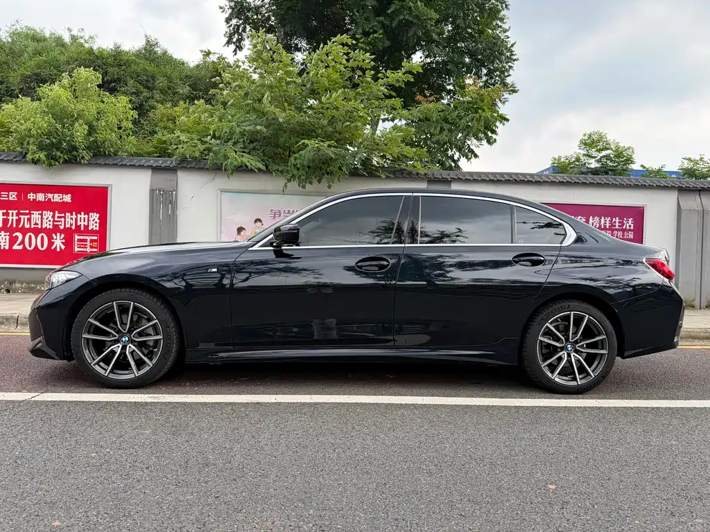 BMW 3 Series 2023