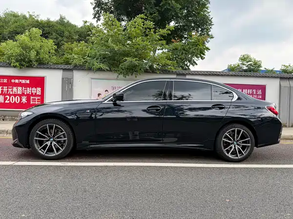 BMW 3 Series 2023
