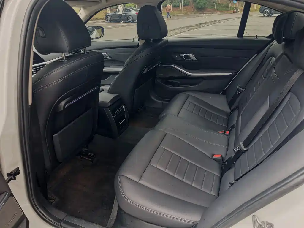 BMW 3 Series 2020 — фото 17