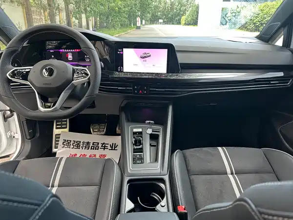 Volkswagen Golf 2023