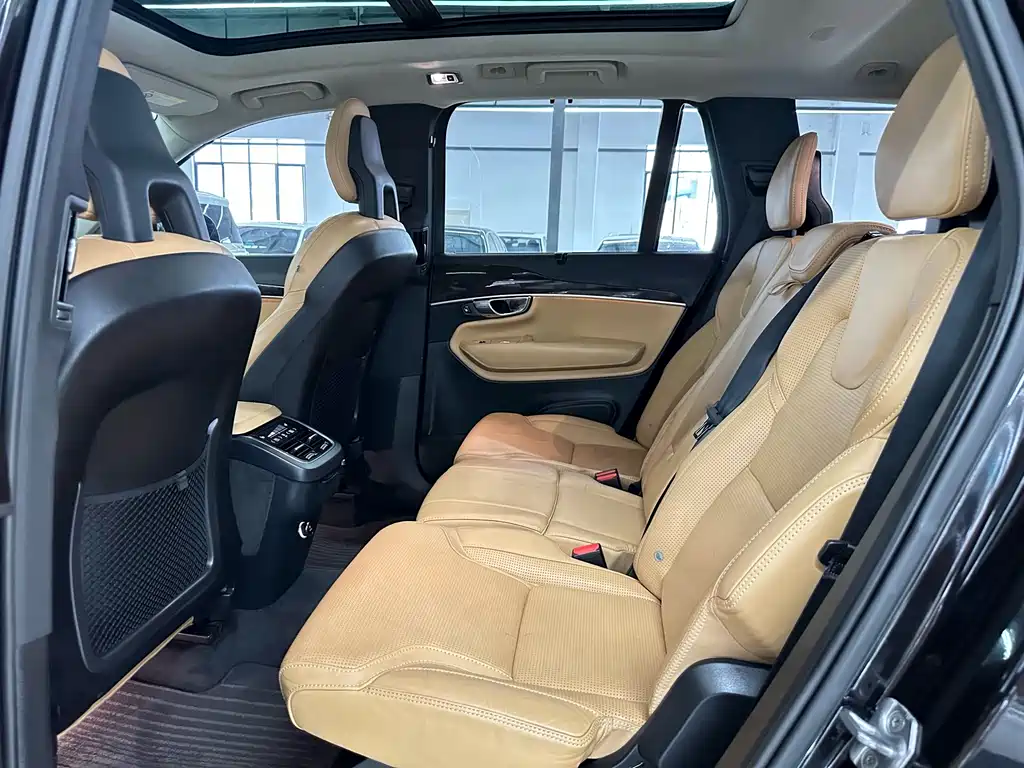 Volvo XC90 2016