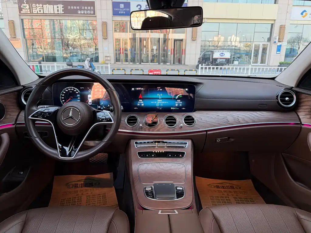 Mercedes-Benz E-Class 2023 — фото 10