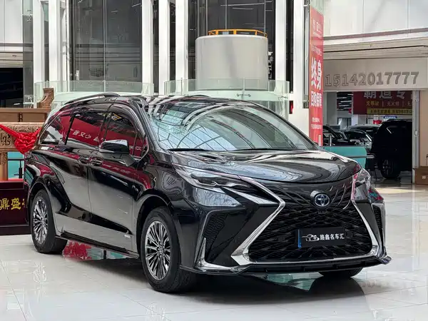Toyota Sienna 2023