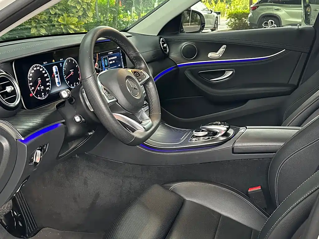 Mercedes-Benz E-Class 2018 — фото 12