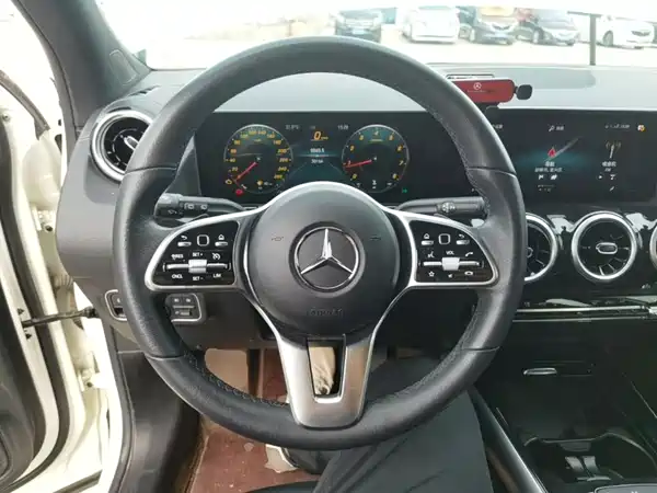 Mercedes-Benz GLA 2022