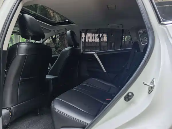 Toyota RAV4 2017