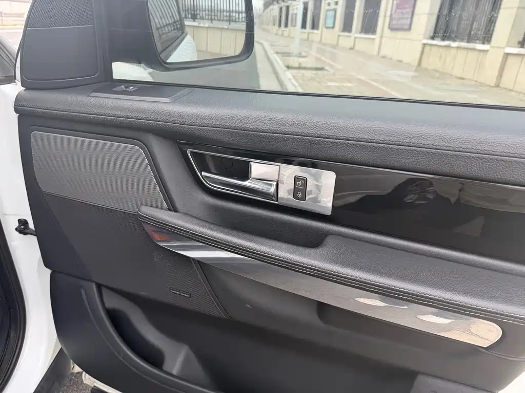 Land Rover Range Rover Sport 2013 — фото 12