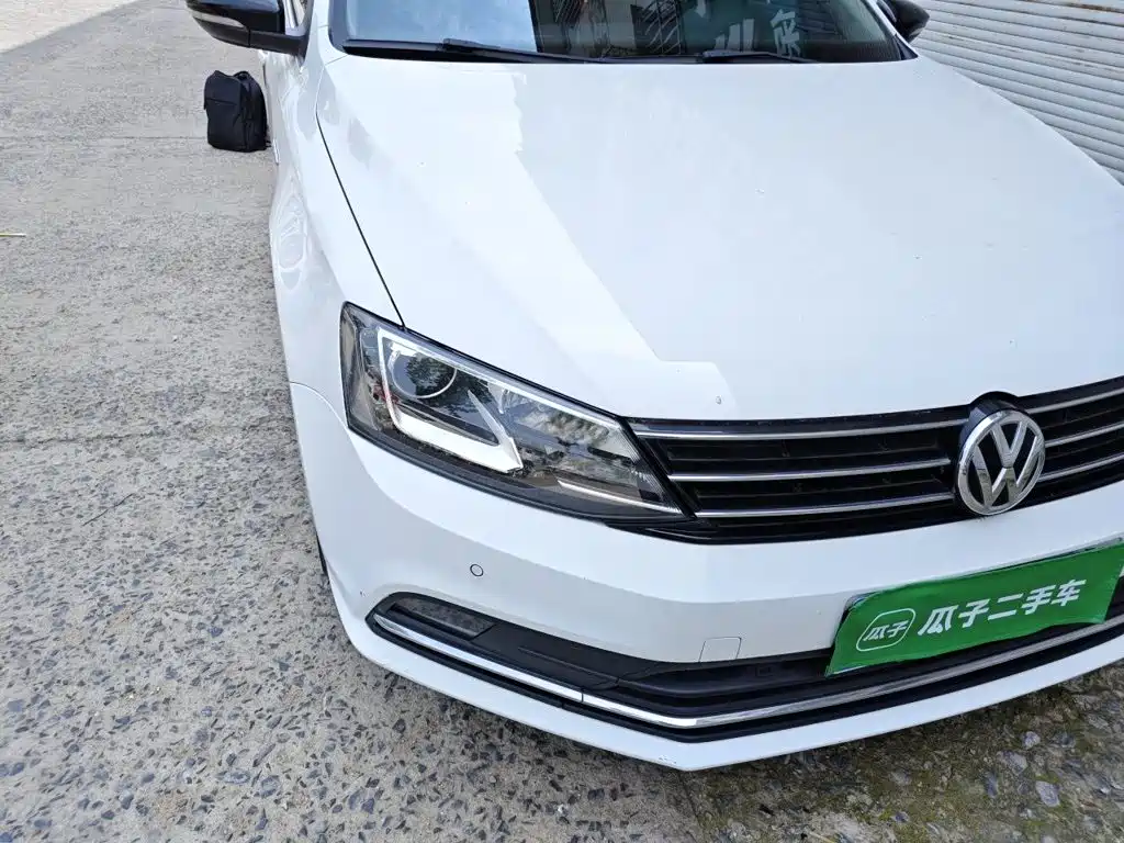 Volkswagen Sagitar 2019