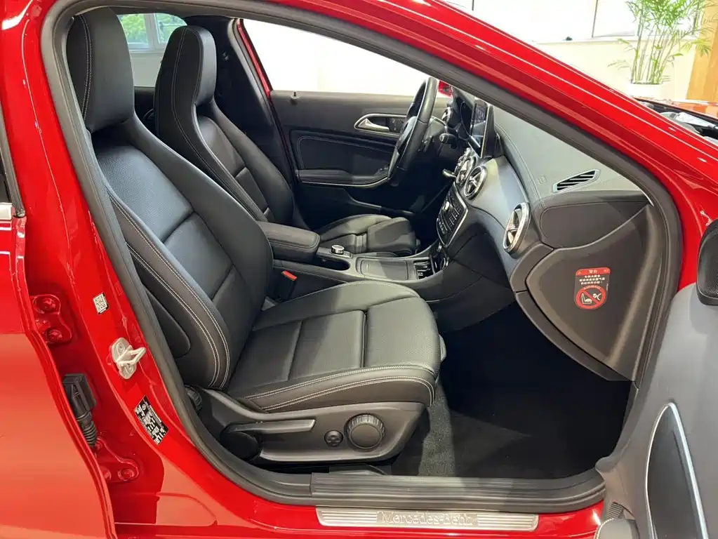Mercedes-Benz GLA 2016 — фото 10