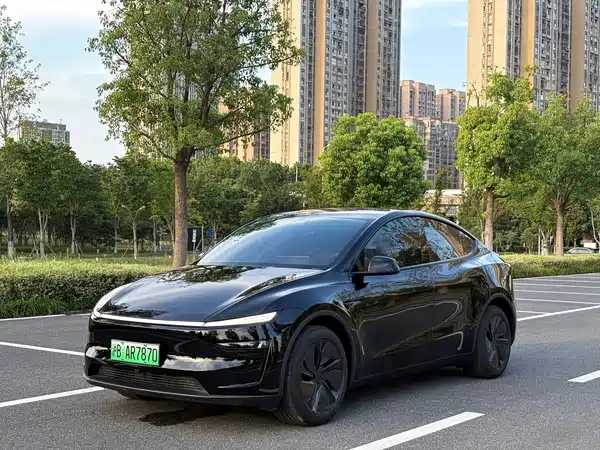 Tesla Model Y 2026