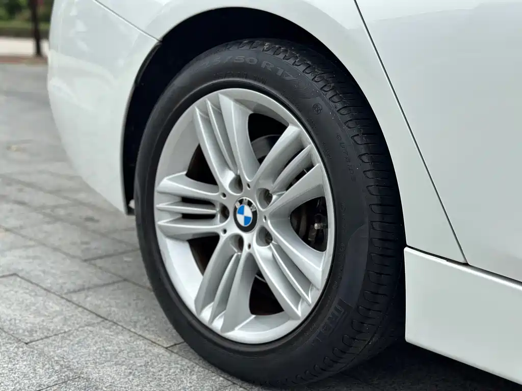 BMW 3 Series 2017