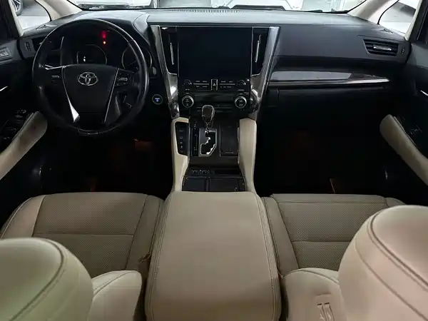 Toyota Vellfire 2021