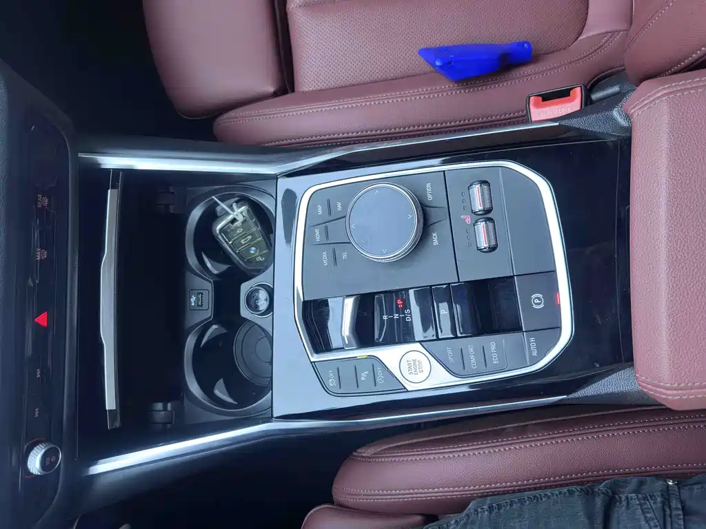 BMW 3 Series 2023 — фото 15