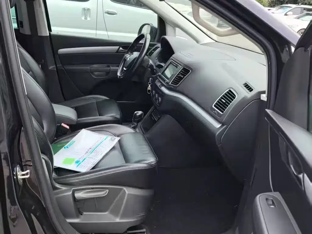 Volkswagen Sharan 2018 — фото 6