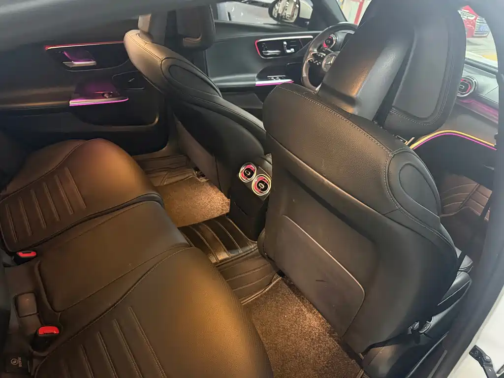 Mercedes-Benz C-Class 2023 — фото 12