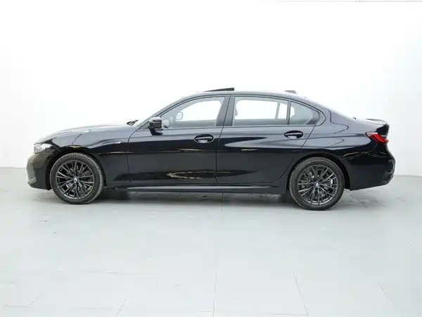 BMW 3 Series 2025