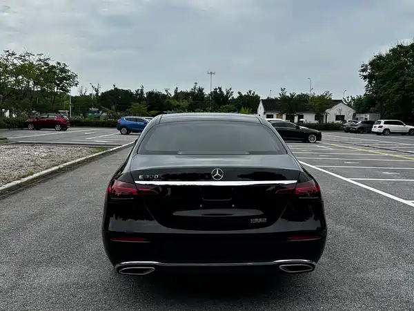 Mercedes-Benz E-Class 2023