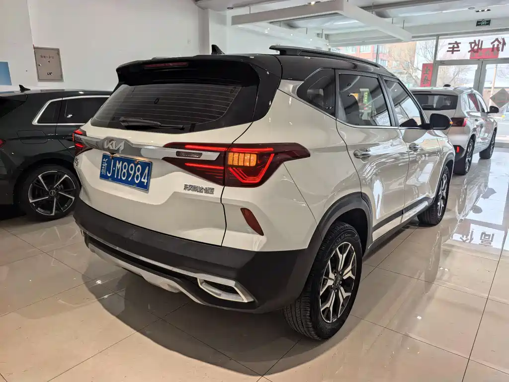 Kia KX3 2022 — фото 19