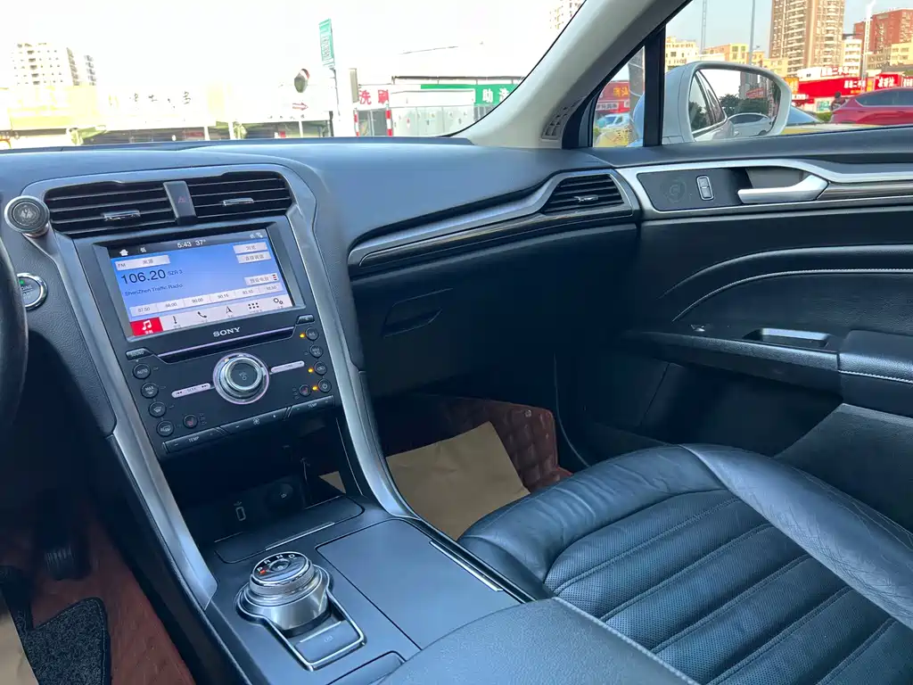 Ford Mondeo 2018 — фото 16