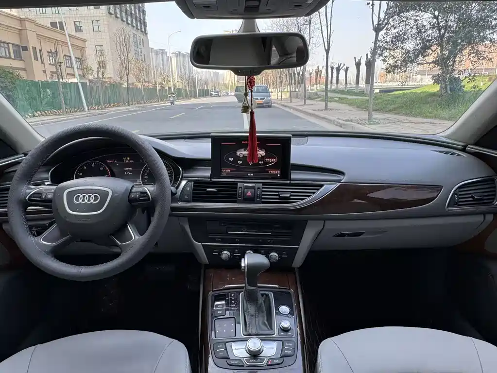 Audi A6L 2015 — фото 12