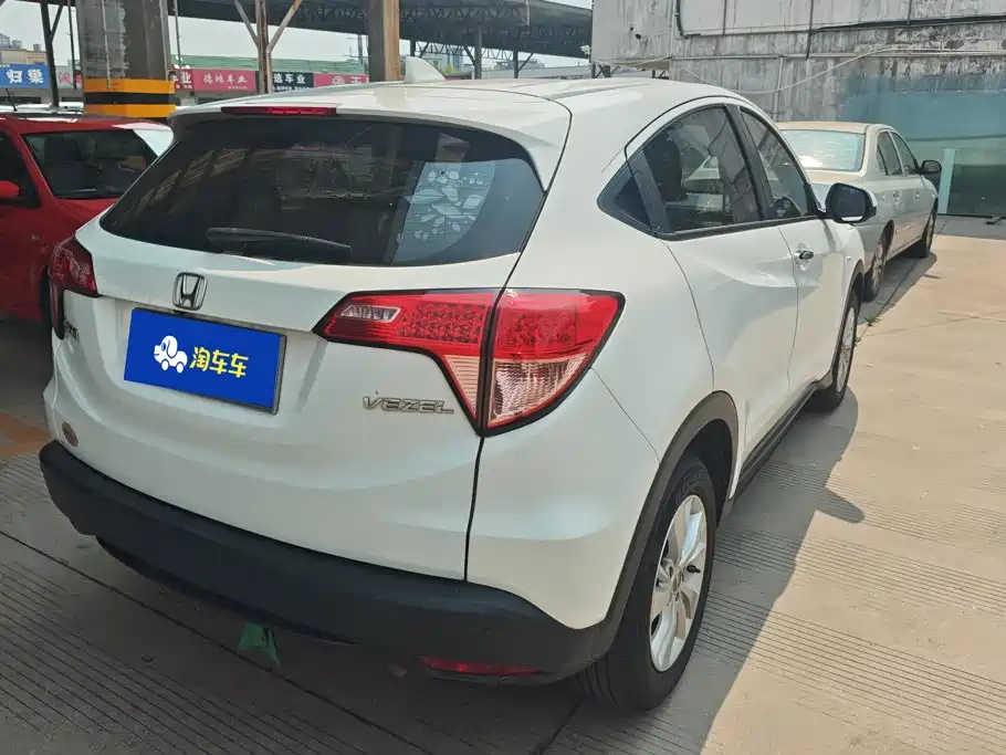 Honda Vezel 2016