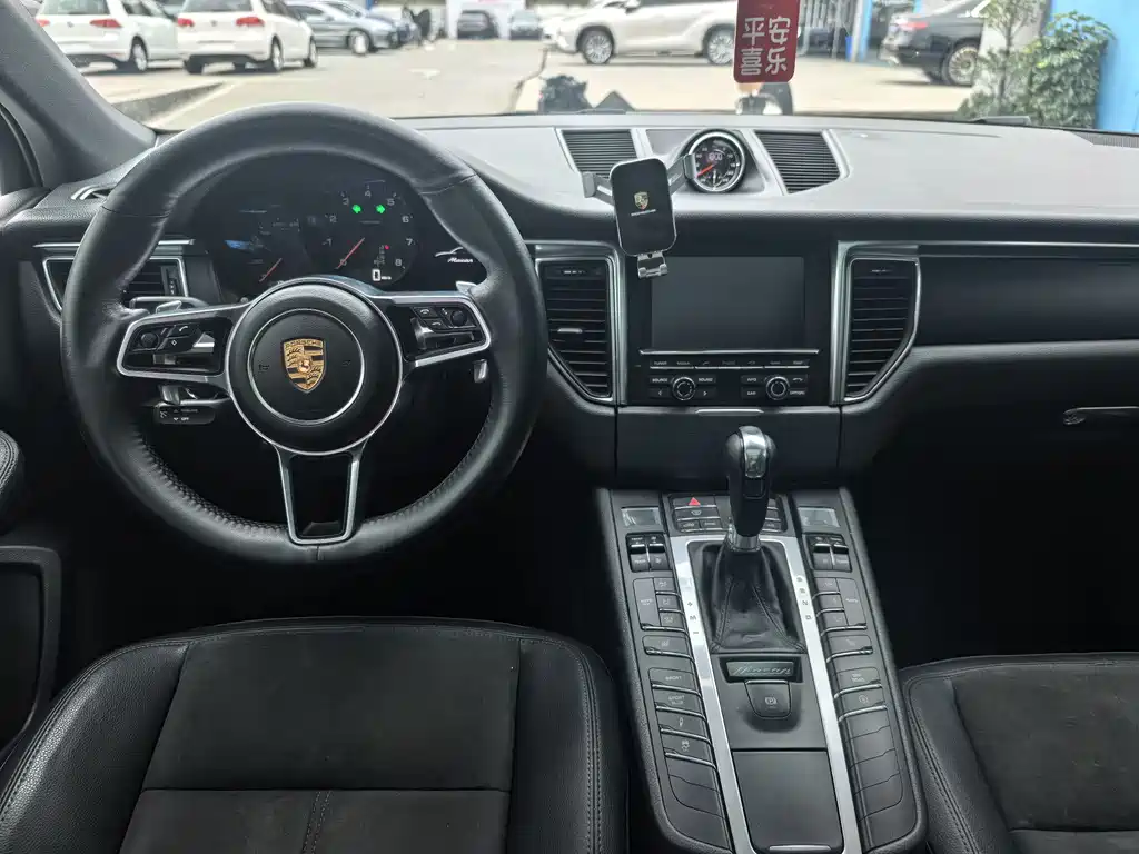 Porsche Macan 2015 — фото 15