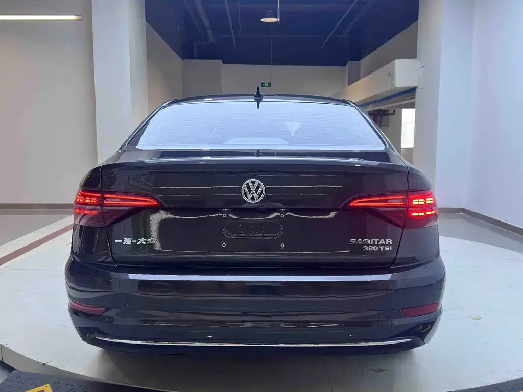 Volkswagen Sagitar 2022