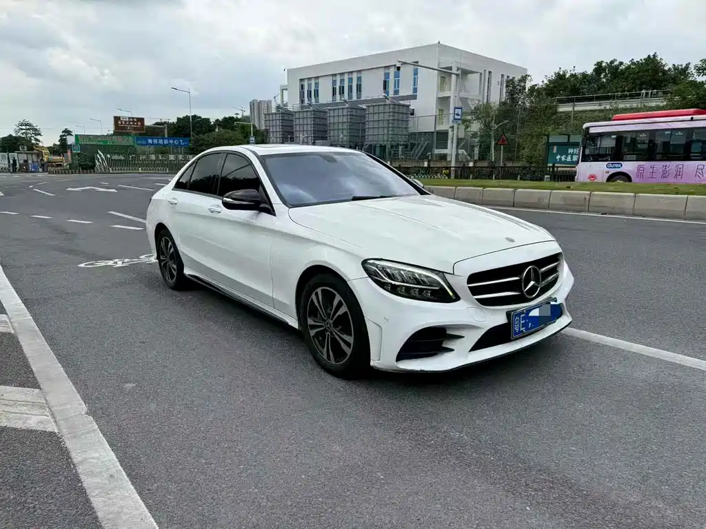 Mercedes-Benz C-Class 2019 — фото 2