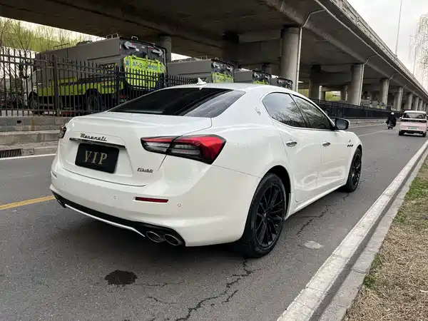 Maserati Ghibli 2023