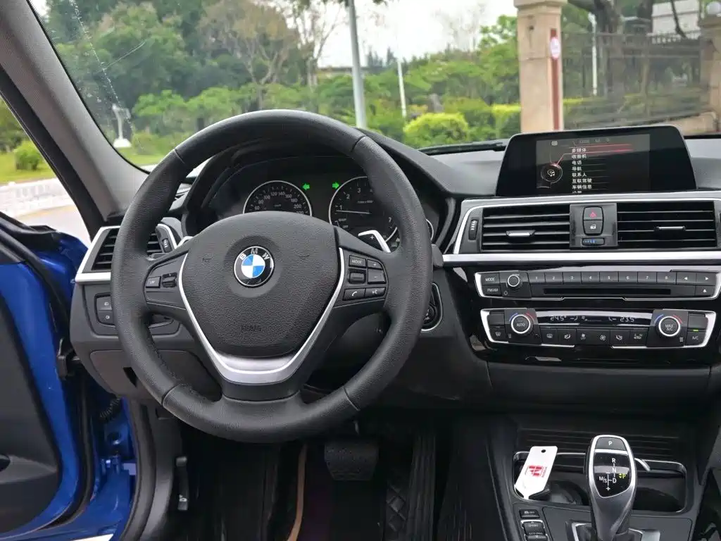 BMW 3 Series 2017 — фото 9