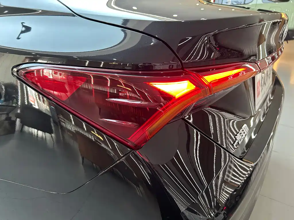Toyota Avalon 2022 — фото 39