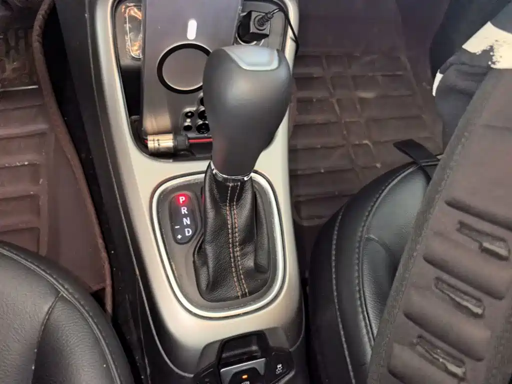 Jeep Compass 2017 — фото 10