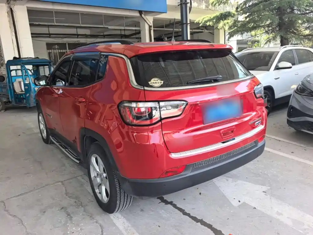 Jeep Compass 2017 — фото 23