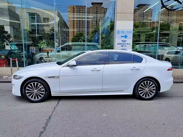Jaguar XEL 2023