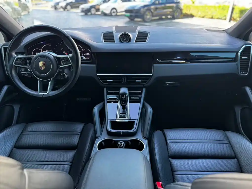 Porsche Cayenne 2022 — фото 13