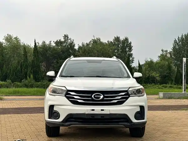 GAC Trumpchi GS4 2015