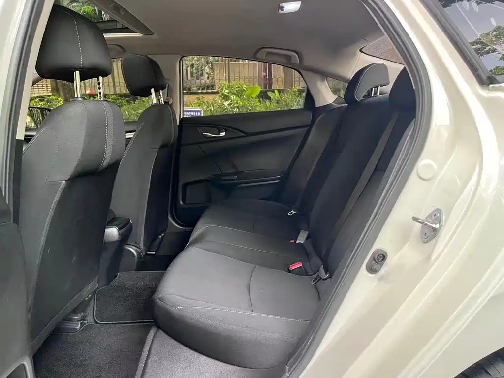 Honda Civic 2019 — фото 14