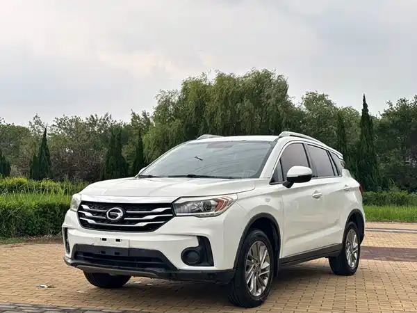 GAC Trumpchi GS4 2015