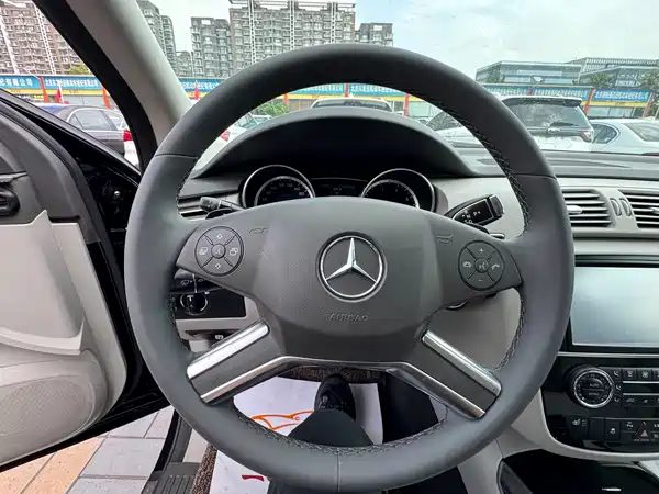 Mercedes-Benz R-Class 2014