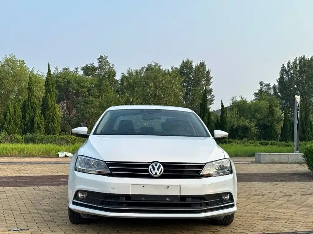 Volkswagen Sagitar 2016