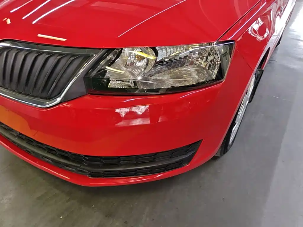 Skoda Rapid Spaceback 2016 — фото 24
