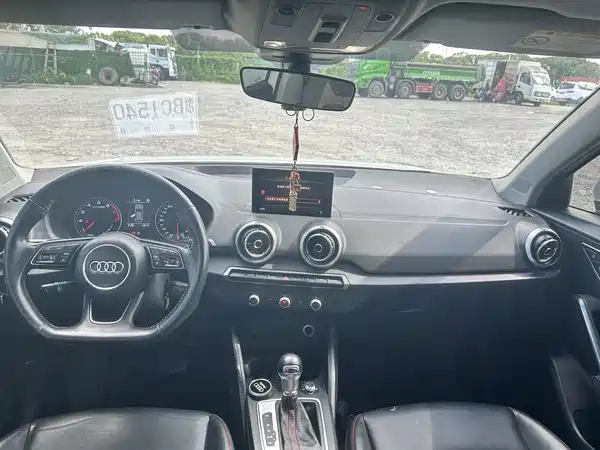 Audi Q2L 2022