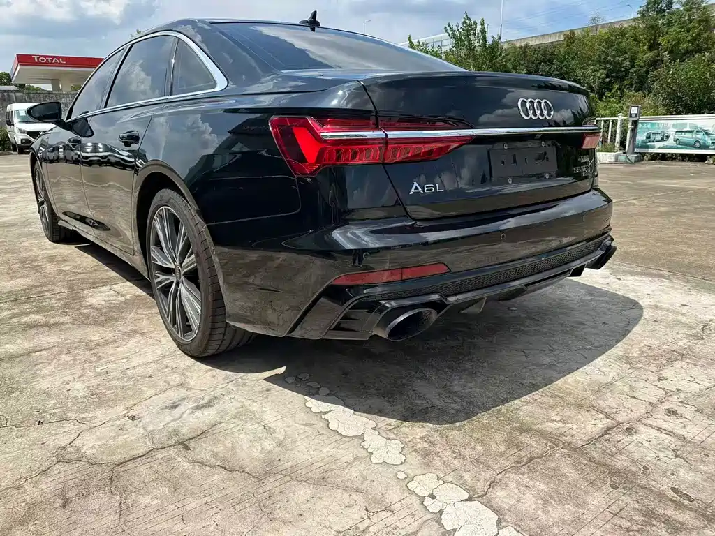 Audi A6L 2023 — фото 11