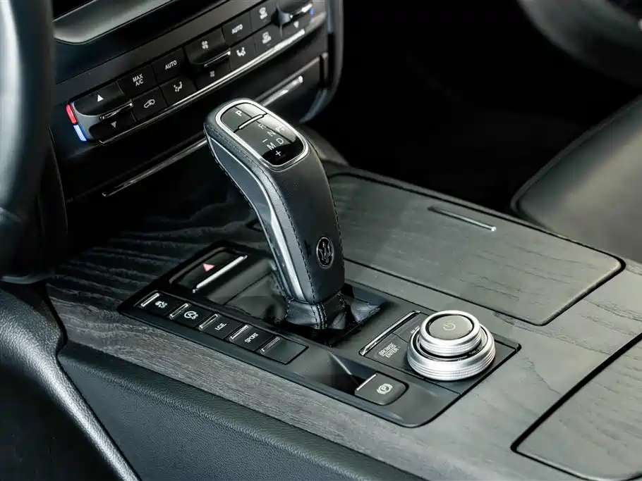 Maserati Ghibli 2022 — фото 12