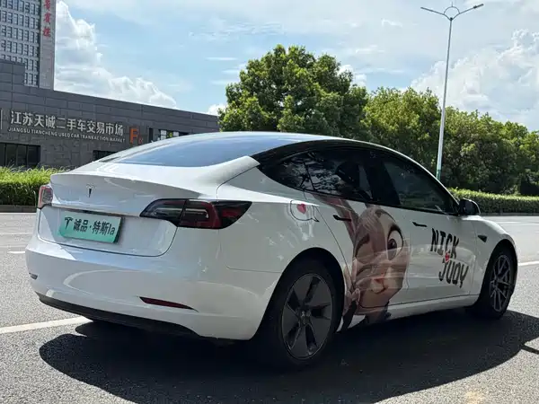 Tesla Model 3 2023