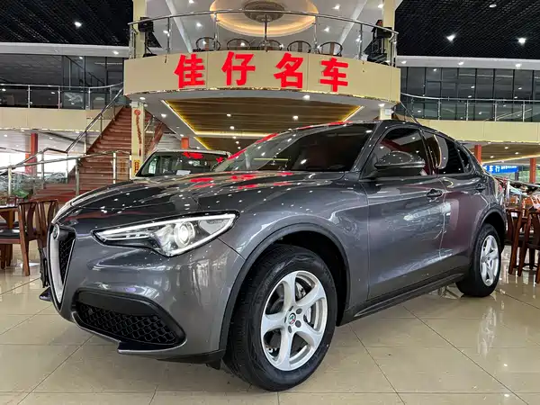Alfa Romeo Stelvio 2019